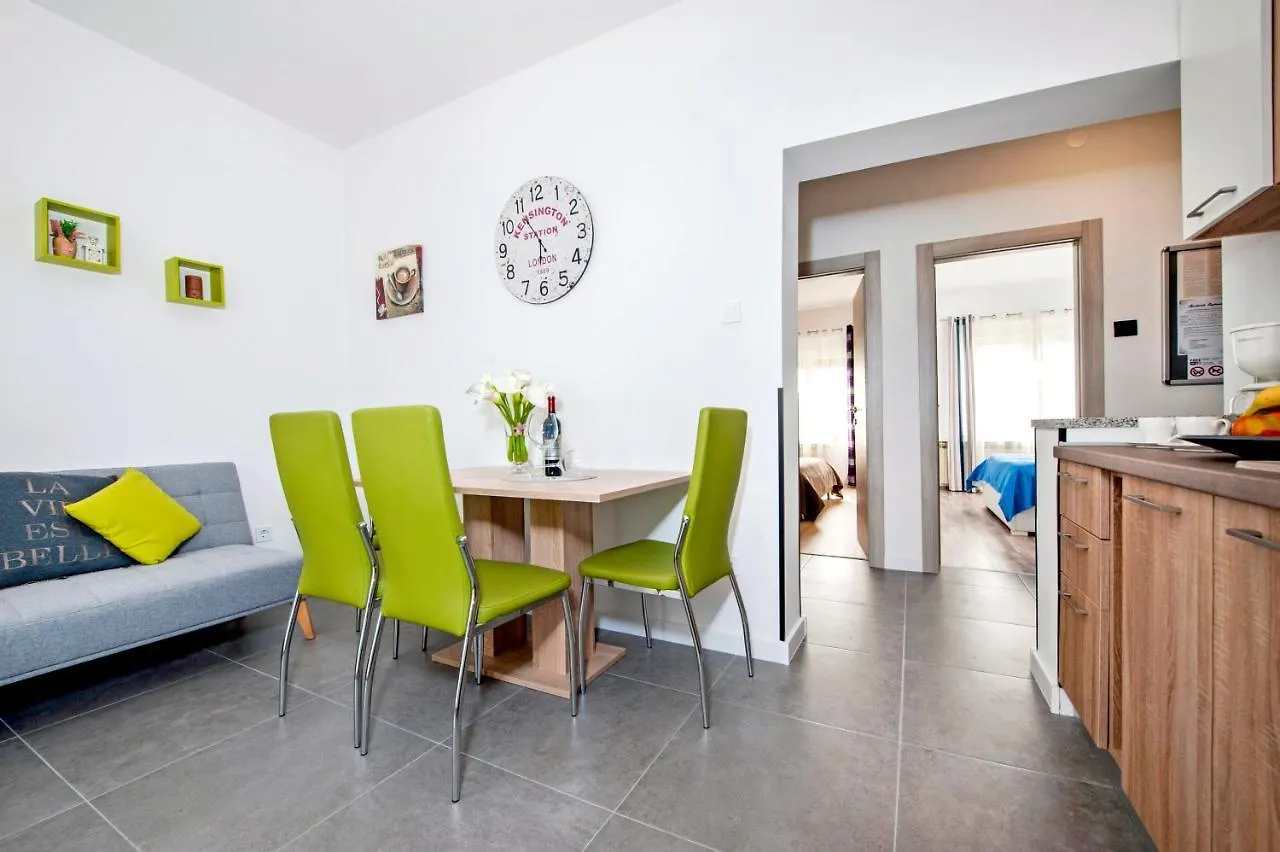 Apartments Euphemia Rovigno Croazia
