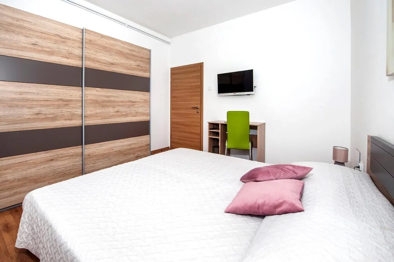 Apartments Euphemia Rovigno 0*,