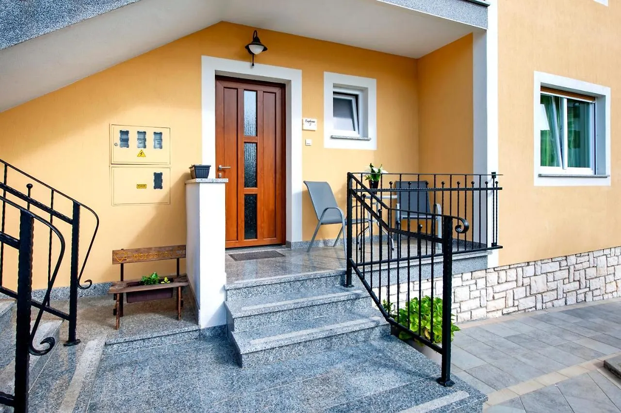 Apartments Euphemia Rovigno 0*,  Croazia